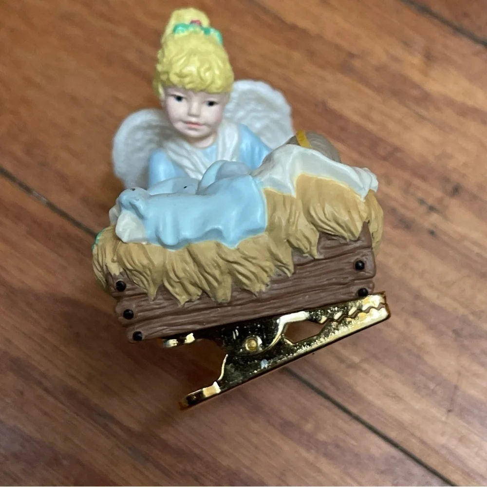 Hallmark Keepsake 1994 Happy Birthday Jesus Angel With Baby Jesus Ornament